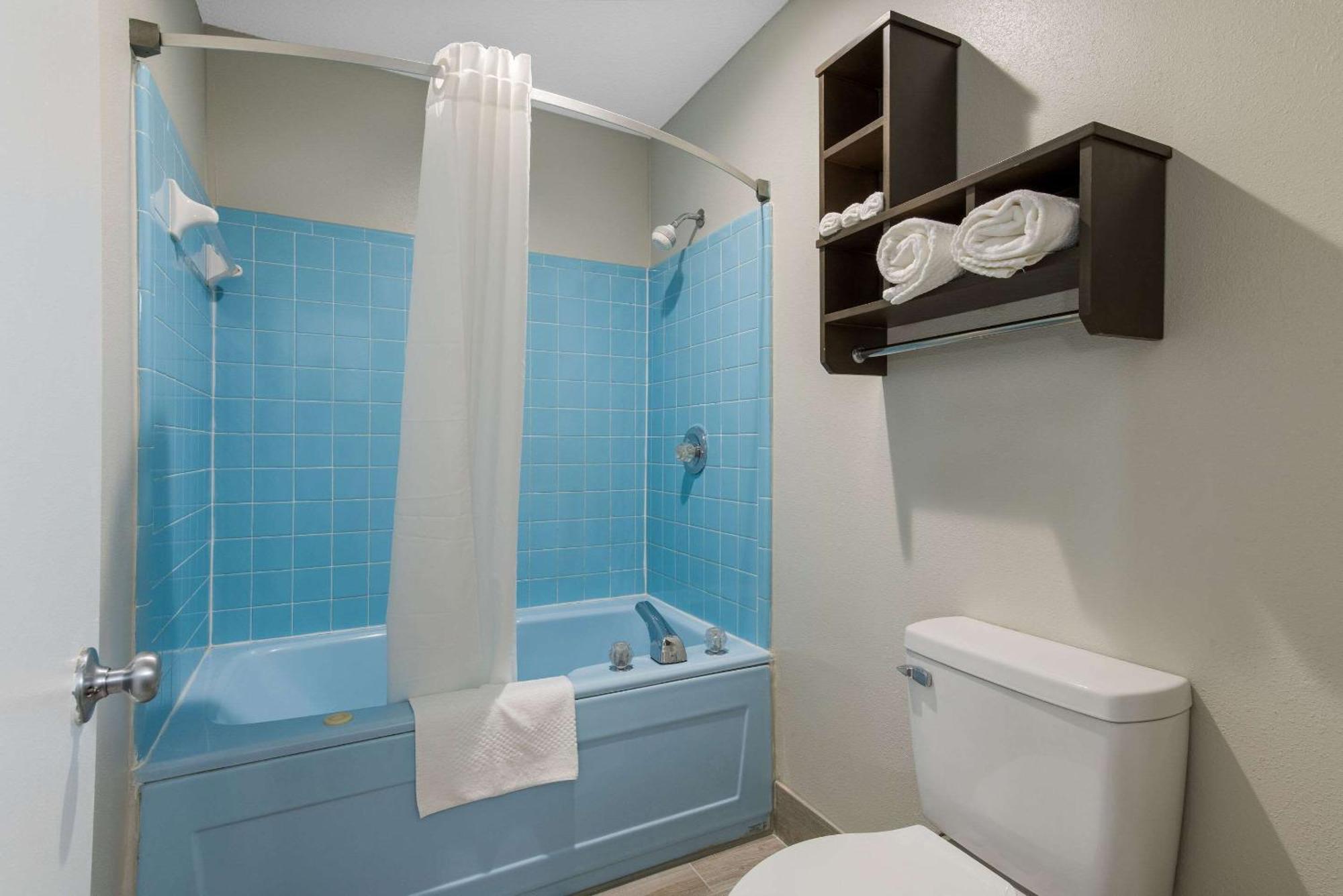 Econo Lodge Cheraw Market Street Bagian luar foto