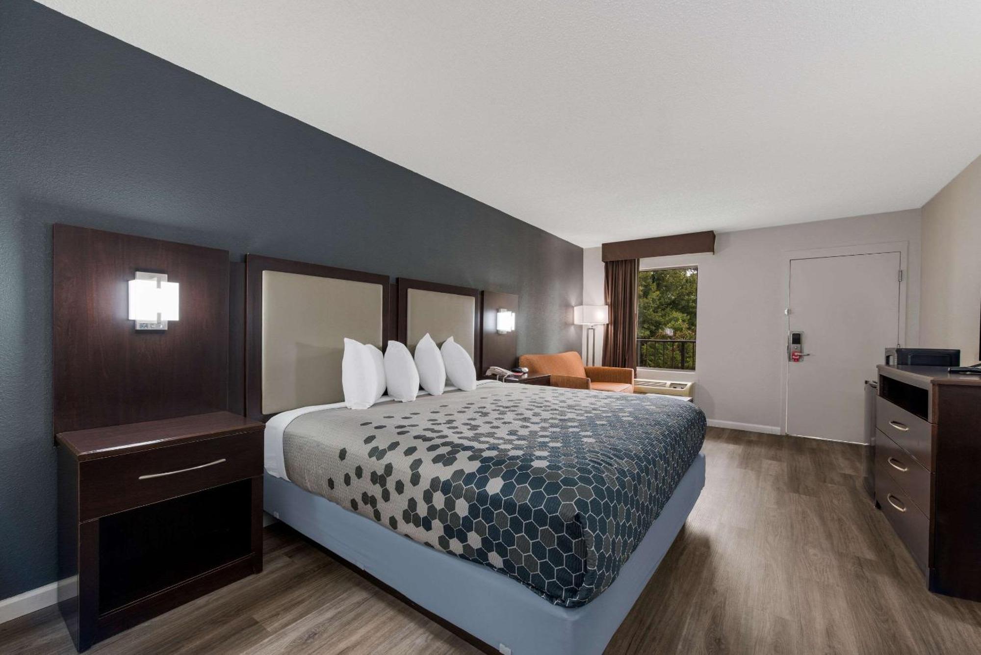 Econo Lodge Cheraw Market Street Bagian luar foto