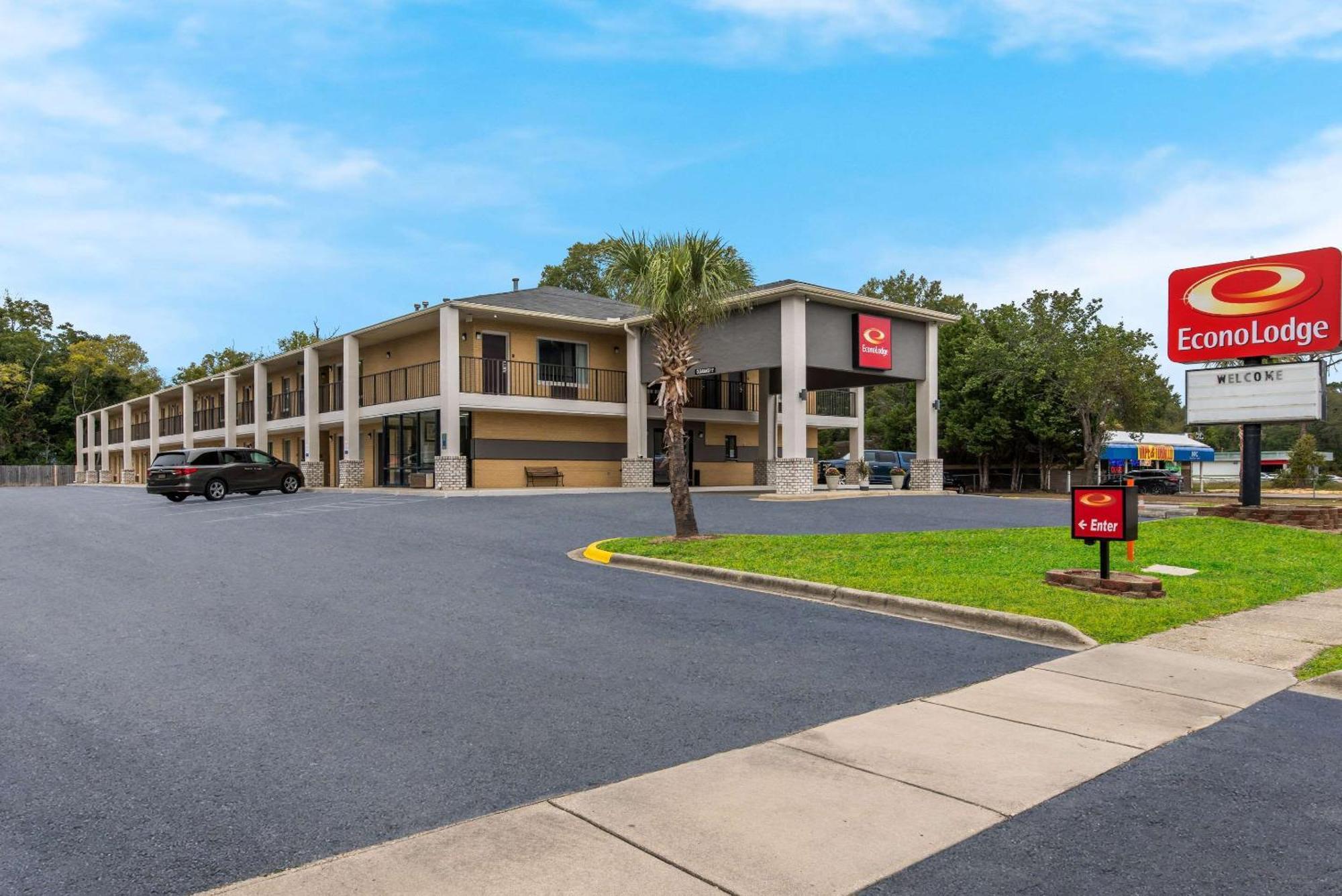 Econo Lodge Cheraw Market Street Bagian luar foto